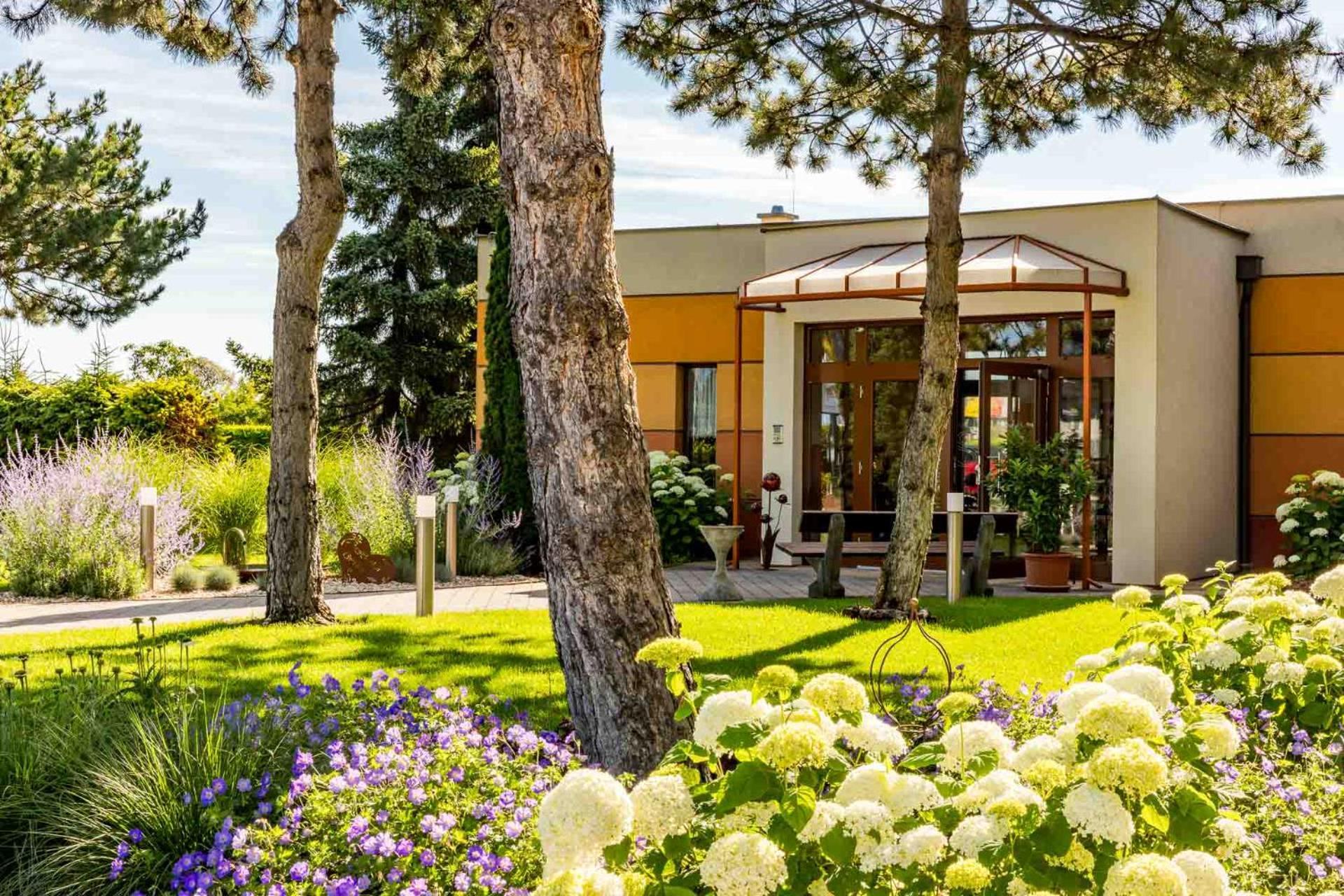 Hotel Garni Steinfeld Wiener Neustadt Exterior photo